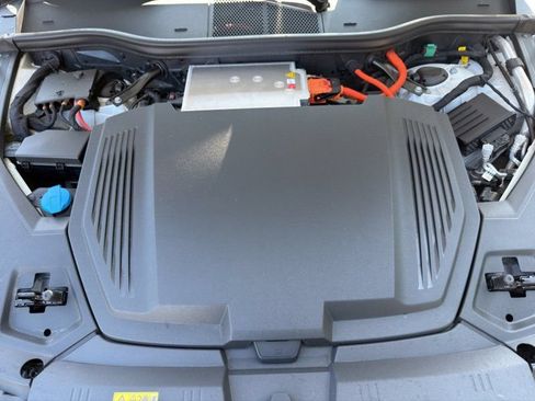 Used 2019 Audi e-tron Premium Plus AWD/4WD image 20