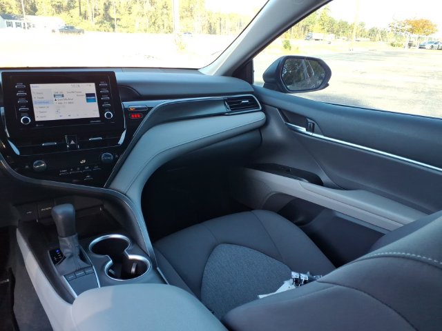 Used 2023 Toyota Camry LE FWD image 11