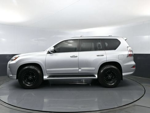 Used 2018 Lexus GX 460 w/ Navigation Package AWD/4WD image 26