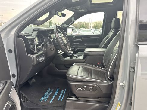 Used 2024 GMC Sierra 1500 AT4X image 19