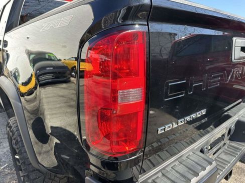 Used 2022 Chevrolet Colorado ZR2 w/ ZR2 Midnight Special Edition image 9