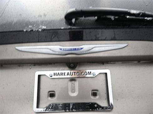 Used 2018 Chrysler Pacifica Touring-L Plus w/ Tire & Wheel Group image 26