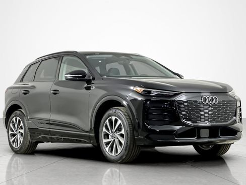 New 2025 Audi Q6 e-tron Premium image 2
