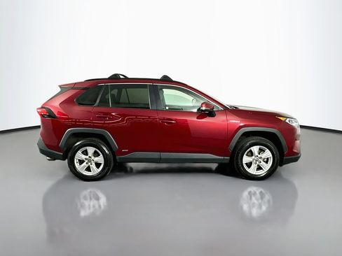 Used 2021 Toyota RAV4 XLE AWD/4WD image 9