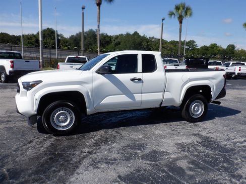 Used 2024 Toyota Tacoma SR image 2