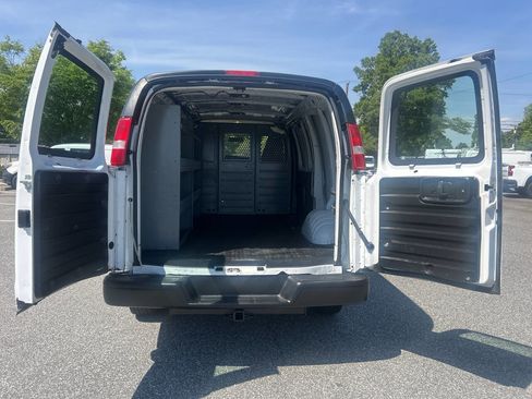 Used 2020 Chevrolet Express 2500 w/ Driver Convenience Package RWD image 28