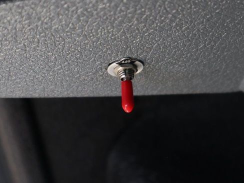 Used 2013 Ford F550 2WD Crew Cab Super Duty w/ Payload Upgrade Pkg image 16