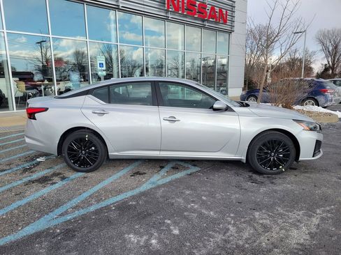 New 2025 Nissan Altima 2.5 SV w/ SV Special Edition Package image 3