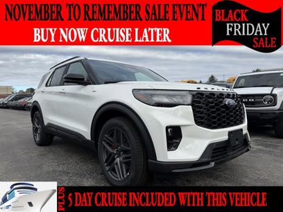 New 2025 Ford Explorer ST-Line w/ Premium Package