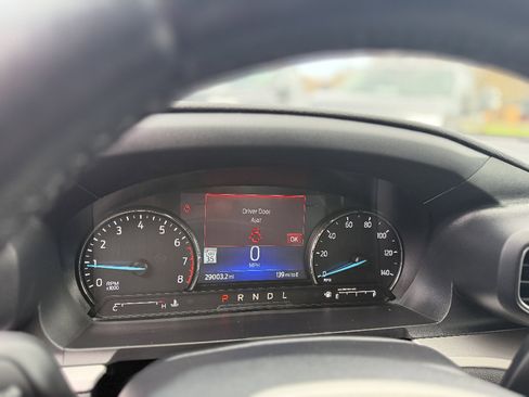 Certified 2022 Ford Explorer XLT w/ Equipment Group 202A image 14