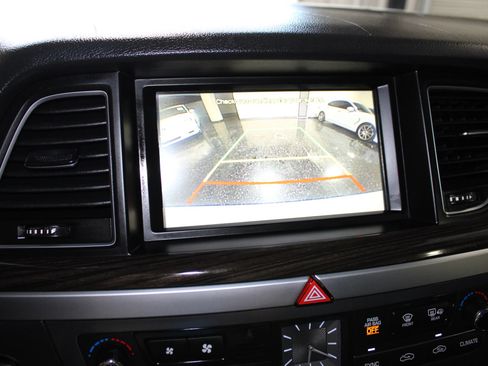 Used 2016 Hyundai Genesis 3.8 RWD image 19