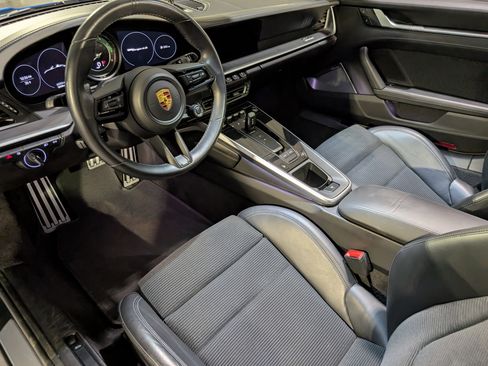 Certified 2022 Porsche 911 Targa 4S AWD/4WD image 5