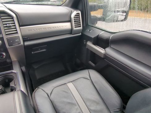 Used 2019 Ford F250 Platinum w/ Platinum Ultimate Package image 15