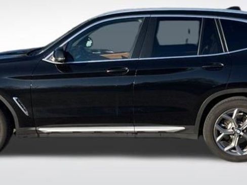 Used 2024 BMW X3 xDrive30i w/ Premium Package image 4