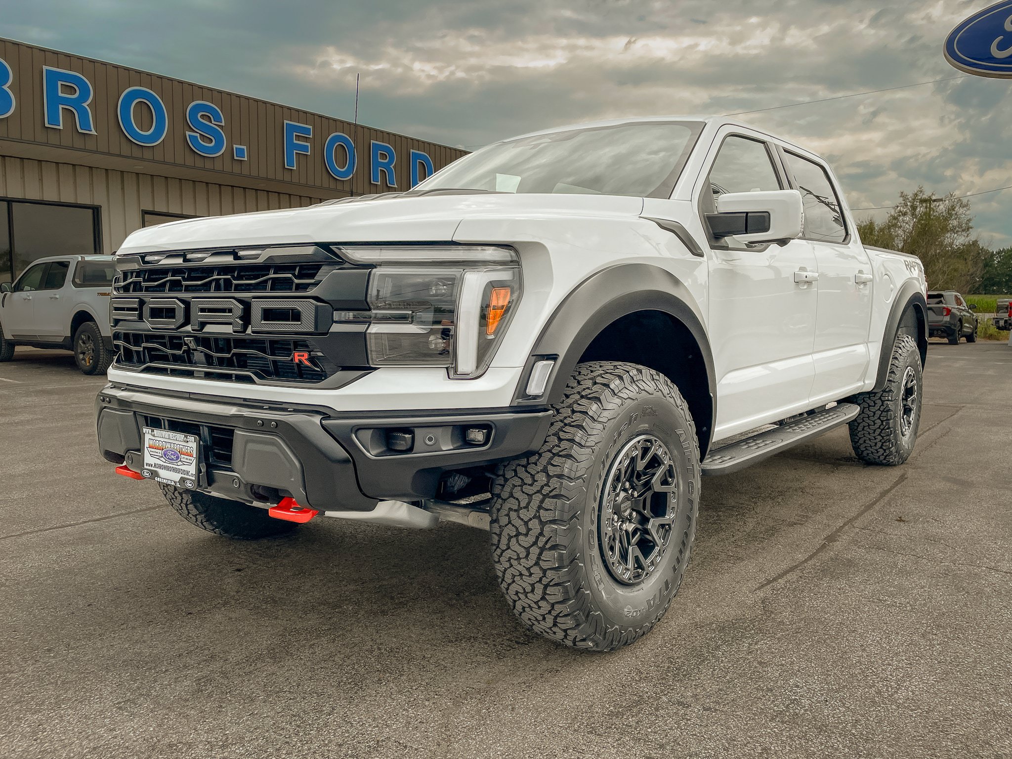 New 2025 Ford F150 Raptor w/ Equipment Group 803A Raptor R AWD/4WD image 2