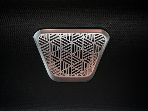 Used 2023 BMW 760i xDrive 760i xDrive w/ Executive Package image 15