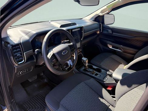 Used 2025 Ford Ranger XLT w/ FX4 Off-Road Package AWD/4WD image 3