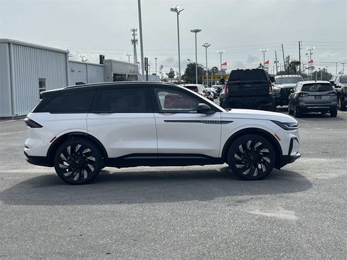 New 2026 Lincoln Nautilus Reserve w/ Jet Appearance Package image 6