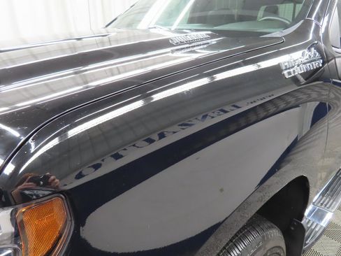 Used 2020 Chevrolet Silverado 1500 High Country image 36