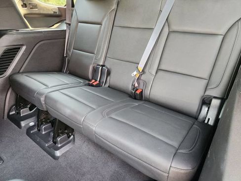 Used 2021 Chevrolet Tahoe LT w/ Luxury Package RWD image 31