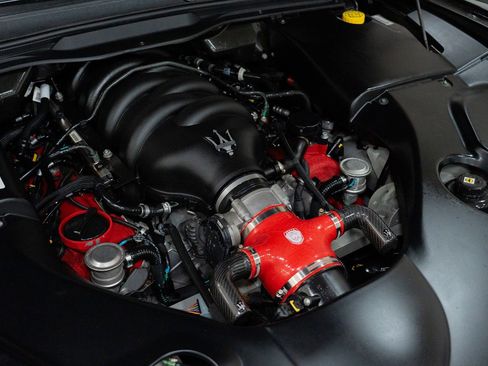 Used 2014 Maserati GranTurismo Sport RWD image 46