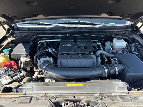 Used 2023 Nissan Frontier SV w/ SV Convenience Package AWD/4WD image 11