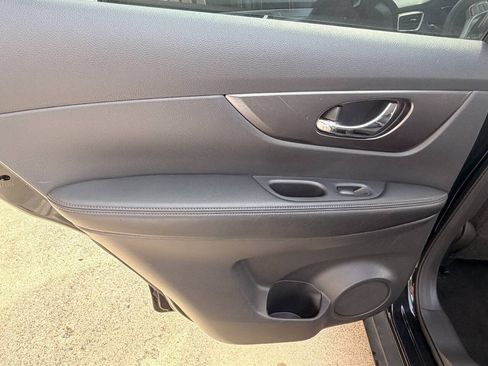 Used 2015 Nissan Rogue S AWD/4WD image 14