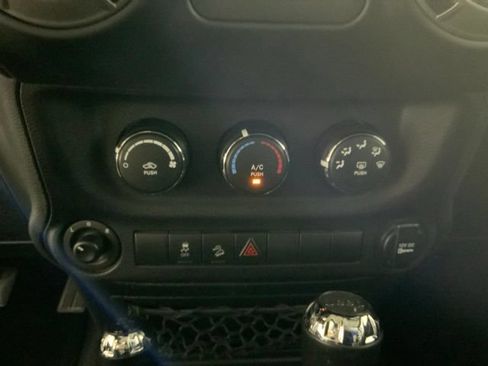 Used 2016 Jeep Wrangler Unlimited Sport w/ Quick Order Package 24S AWD/4WD image 22