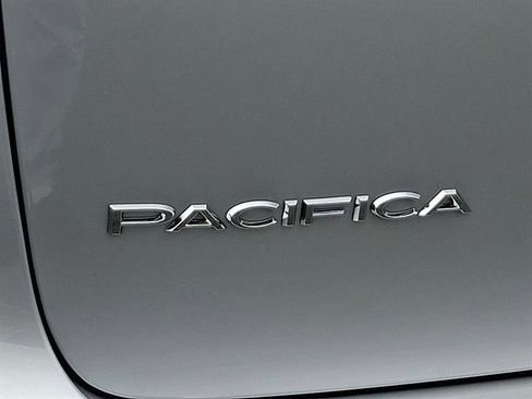 New 2026 Chrysler Pacifica Select image 24