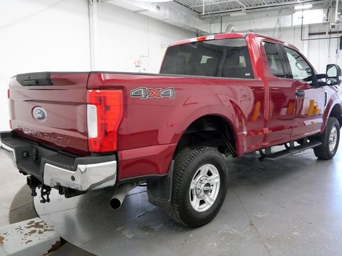 Used 2017 Ford F250 XLT w/ XLT Value Package AWD/4WD image 7