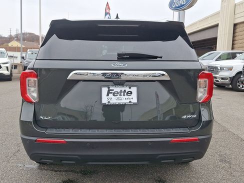 Certified 2022 Ford Explorer XLT image 5