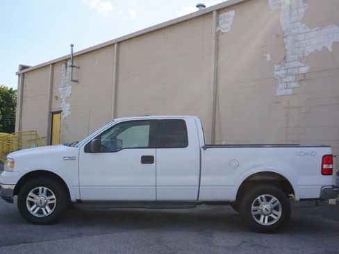 Used 2004 Ford F150 Lariat image 9
