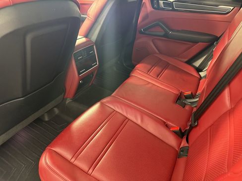 Used 2023 Porsche Cayenne GTS AWD/4WD image 19