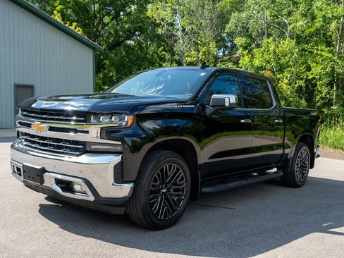 Used 2019 Chevrolet Silverado 1500 LTZ w/ LTZ Plus Package AWD/4WD image 7