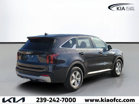 New 2026 Kia Sorento LX FWD image 4