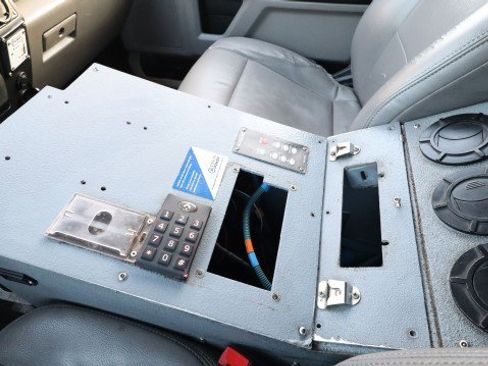 Used 2017 Ford F550 4x4 SuperCab Super Duty image 16