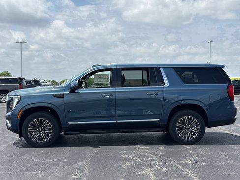 New 2026 GMC Yukon XL Elevation w/ Elevation Premium Package AWD/4WD image 11