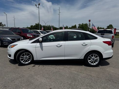 Used 2016 Ford Focus SE image 5