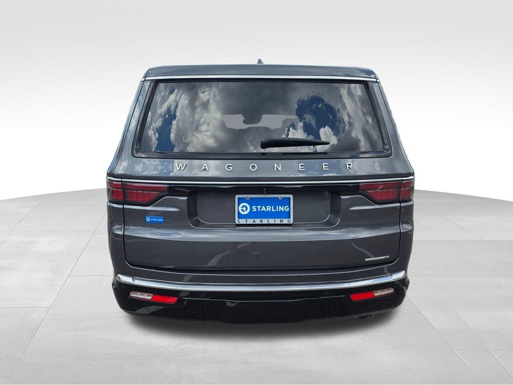 Used 2023 Jeep Wagoneer Series II RWD image 8