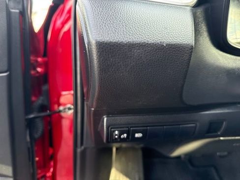 Used 2021 Toyota Corolla LE image 15