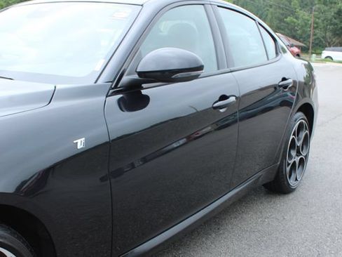 Used 2024 Alfa Romeo Giulia Ti AWD/4WD image 44