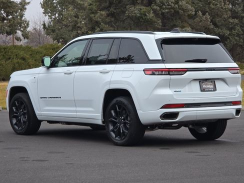 Used 2025 Jeep Grand Cherokee Limited 4xe image 6