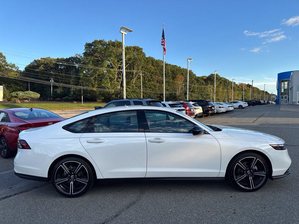 Used 2026 Honda Accord SE image 4