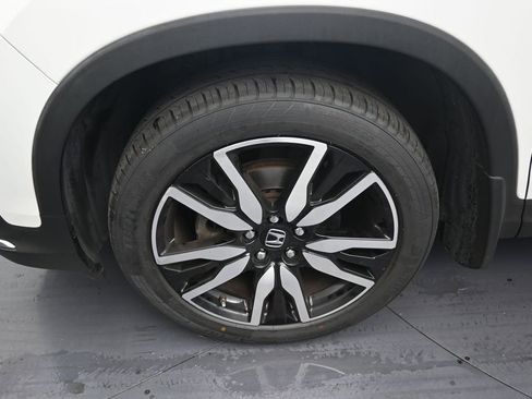 Used 2022 Honda Pilot Touring image 9