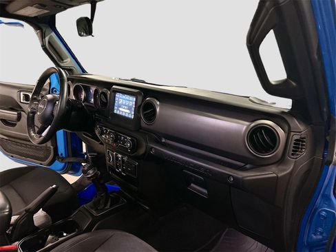 Used 2022 Jeep Wrangler Unlimited Willys image 29