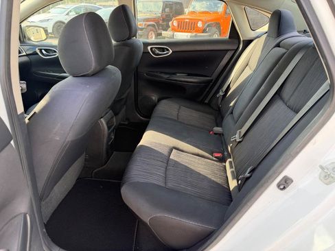 Used 2016 Nissan Sentra SV FWD image 11