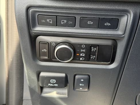 Used 2023 Ford F150 Lightning Lariat image 34