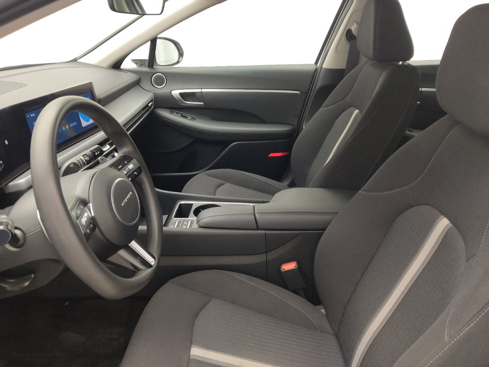 Used 2025 Hyundai Sonata SEL FWD image 17