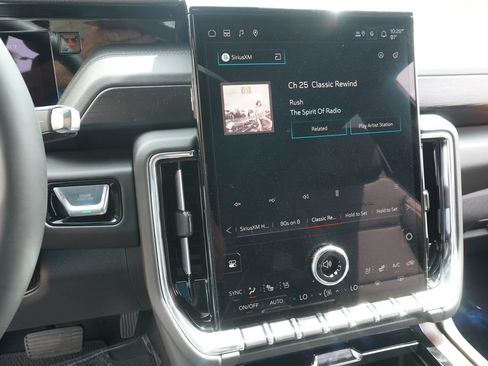 New 2026 GMC Yukon XL Denali w/ Denali Reserve Package AWD/4WD image 22