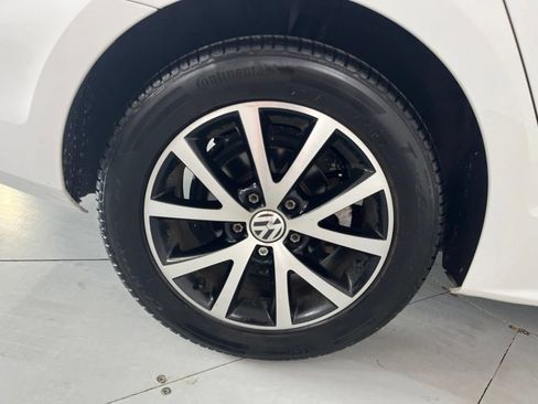 Used 2017 Volkswagen Jetta SE FWD image 15